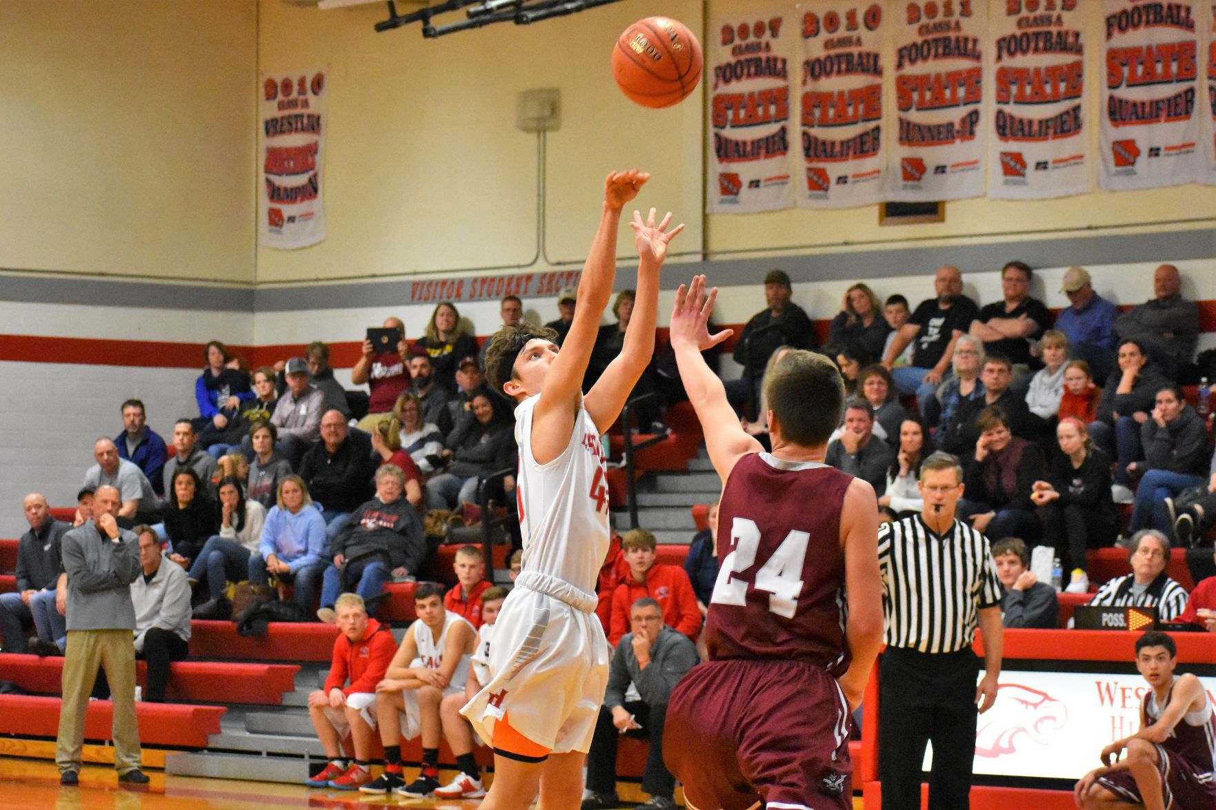 WH Boys Bkb (3) - Schisel